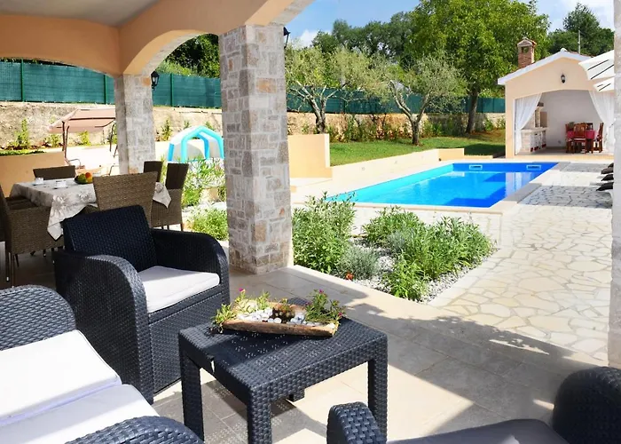 Emilia Villa Vižinada